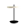 Clearance Asteria bordlampe m/USB, pearl hvid/sort Hvide Lamper|Skrivebordslamper