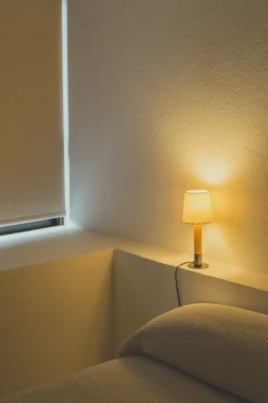BASICA MINIMA bordlampe bronze/beige Sommerhus Lamper|Bordlamper