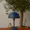 Hot Ellen To-Go batterilampe / bordlampe, blå Transportable Lamper|Skrivebordslamper