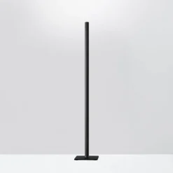 New Ilio mini gulvlampe app-kompatibel, mat sort Standerlamper|Entre Lamper