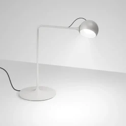 New Ixa bordlampe, gråhvid Skrivebordslamper|Læselamper