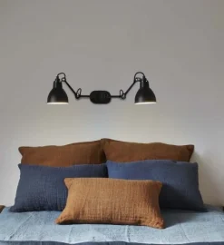Outlet No. 204 Double væglampe, sort Sorte Væglamper|Industrielle Lamper
