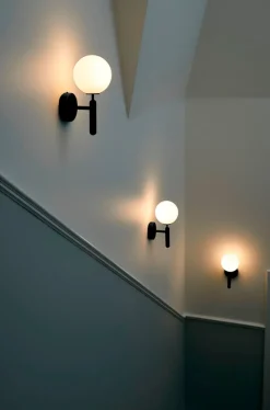 New Miira væglampe, grå/opal Glas Lamper|Spejllampe