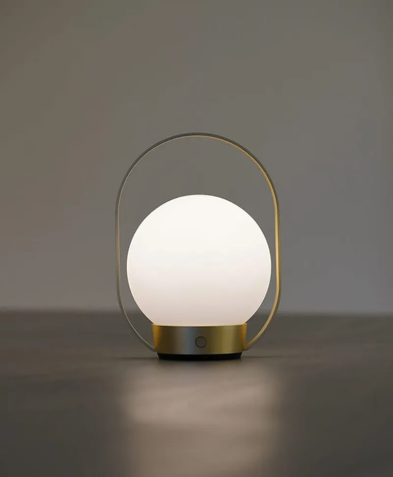 Palla T1 batterilampe / bordlampe, messing Messinglamper|Transportable Lamper