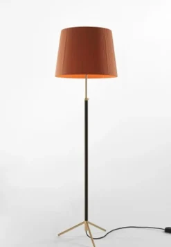Best Pie de salón Gulvlampe G1 terracotta/messing Standerlamper