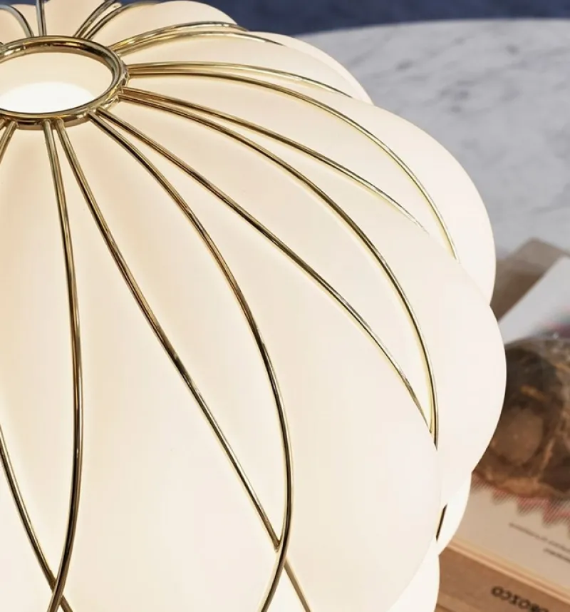 Pinecone Bordlampe, stor - Ø50, hvid/guld Glas Lamper|Bordlamper