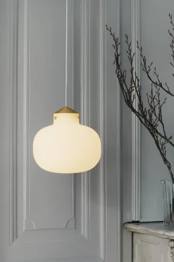 Outlet Raito 30 oval pendel, opalhvid Hvide Lamper|Spisebordslamper
