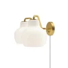 Clearance VL Ringkrone 2 væglampe, messing/blank opal Messinglamper|Hvide Lamper