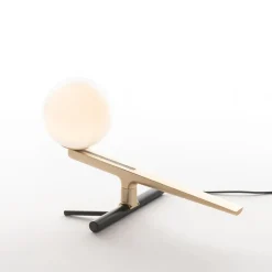 Outlet YANZI Bordlampe Bordlamper